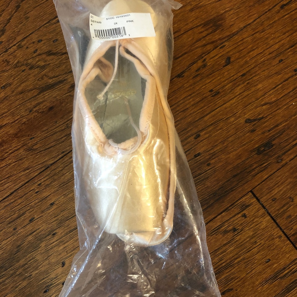 4xx Maker J Freed wingblock pointe shoe